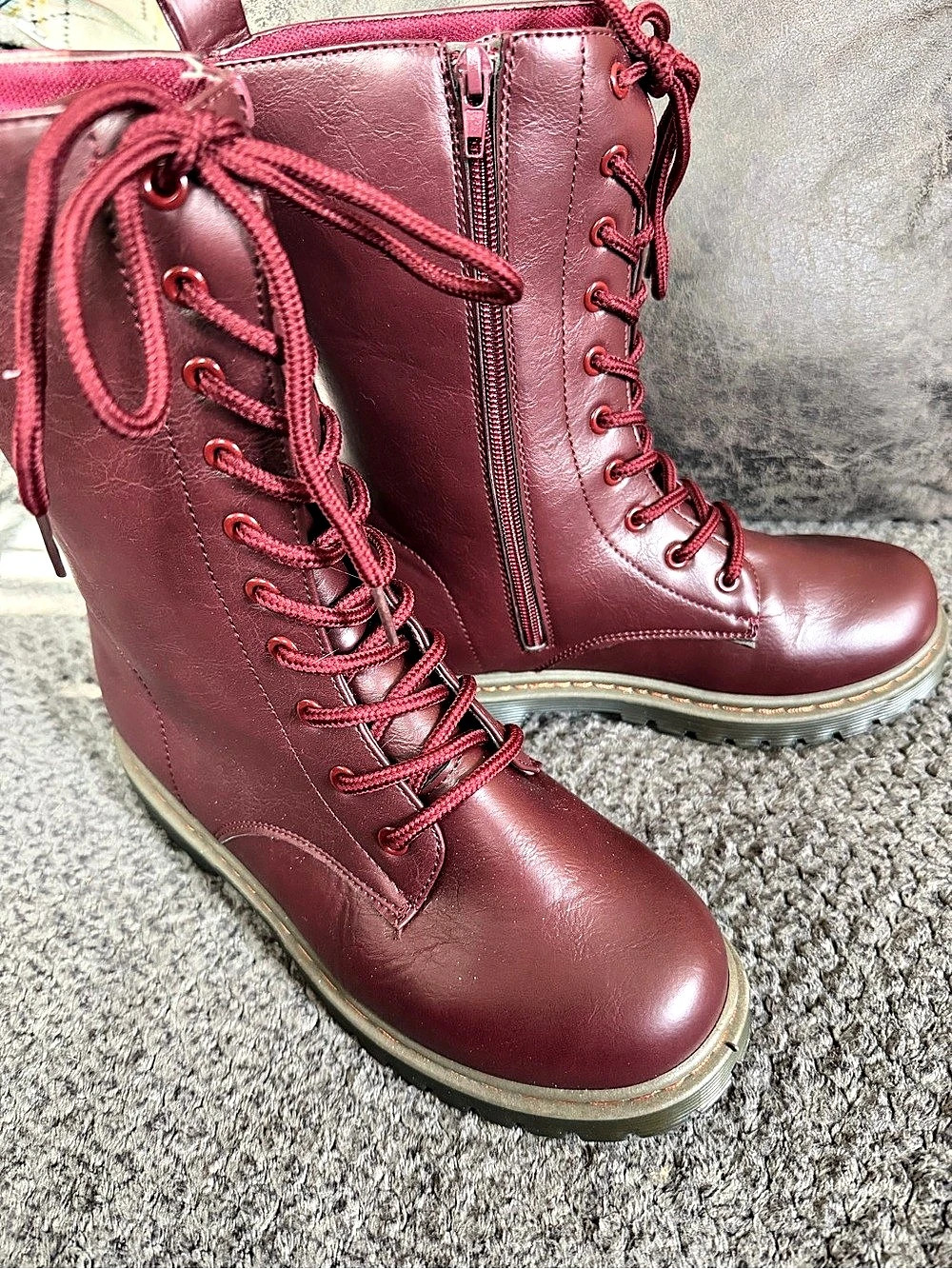 Women's Red Combat Boots Cottagecore Grunge Punk Goth Size 7 Lace Up